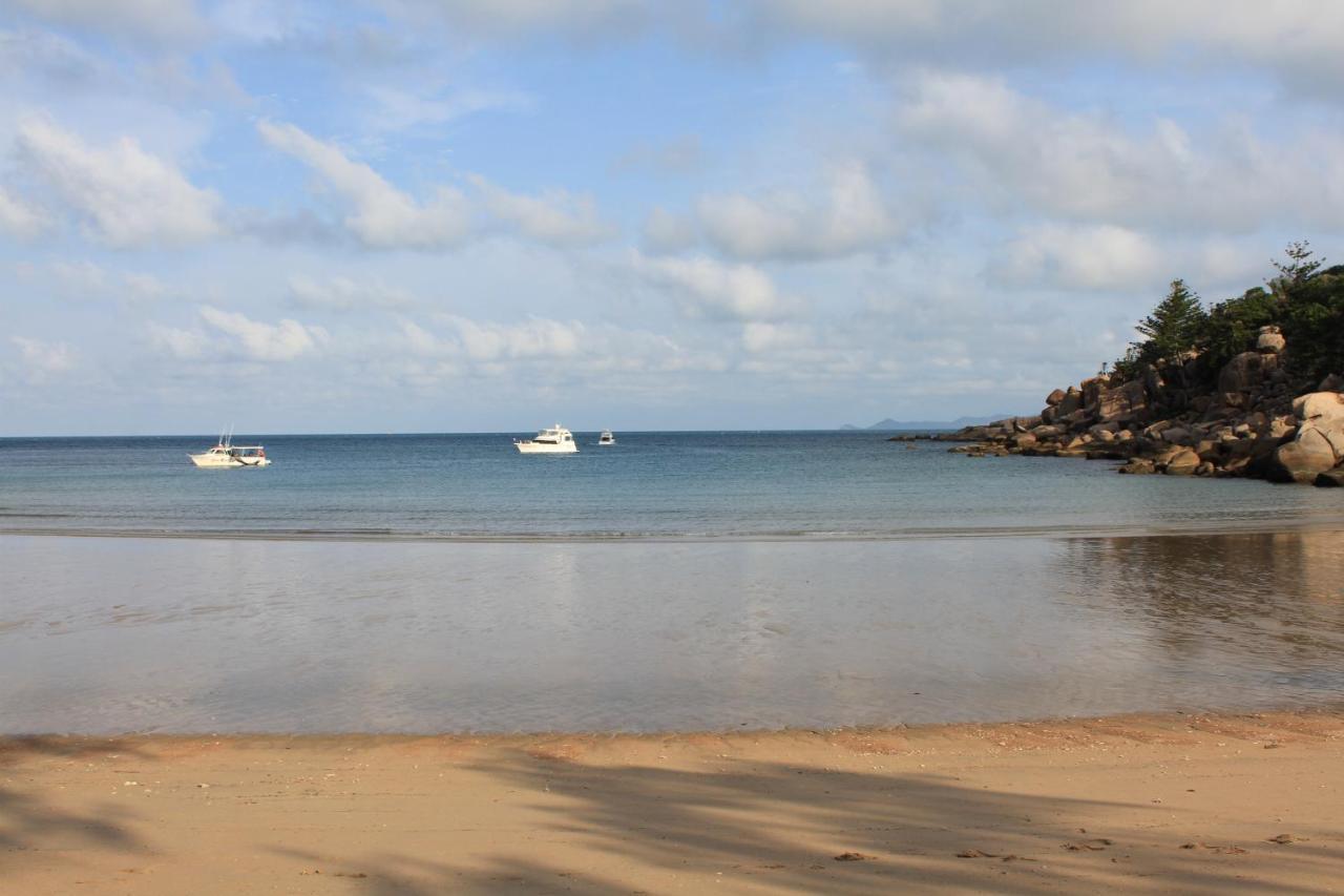Beachside Cottage - A Private Peaceful Hidden Gem 50M To Beach Nelly Bay Ngoại thất bức ảnh
